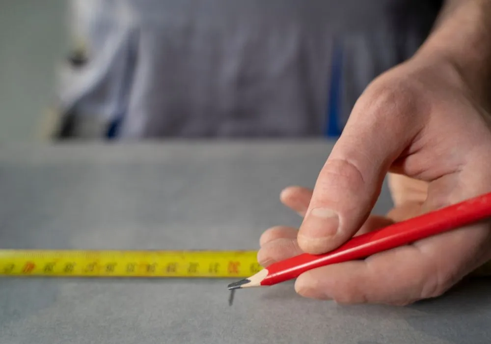 steps to measure a window for a new screen