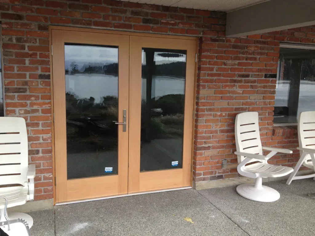 Residential and commercial doors in Victoria, BC
